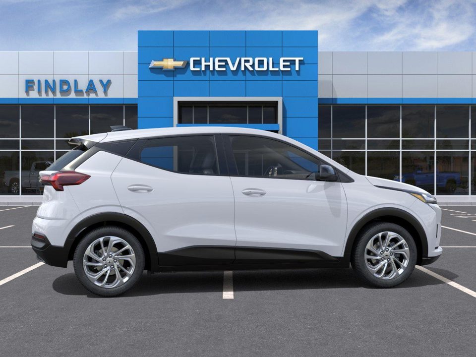 2027 Chevrolet Bolt LT FWD