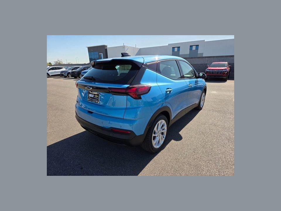 2027 Chevrolet Bolt LT FWD