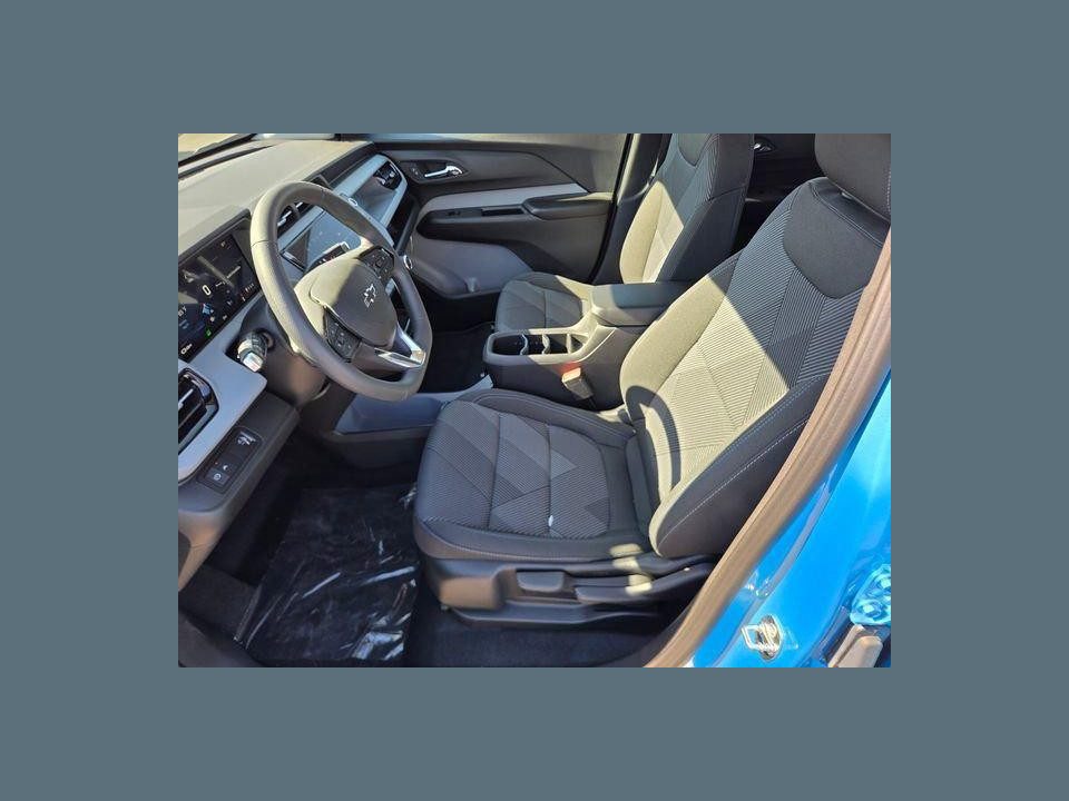 2027 Chevrolet Bolt LT FWD