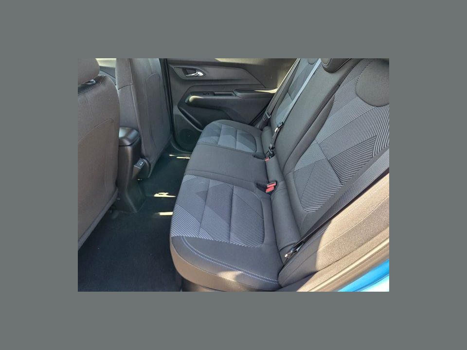 2027 Chevrolet Bolt LT FWD