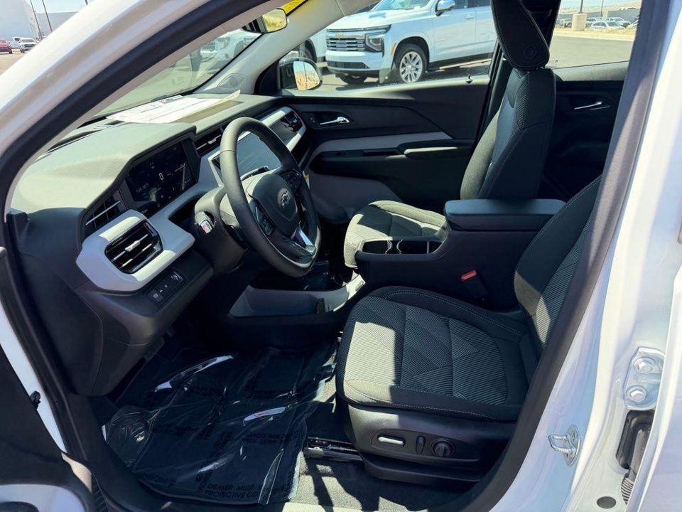 2027 Chevrolet Bolt LT FWD