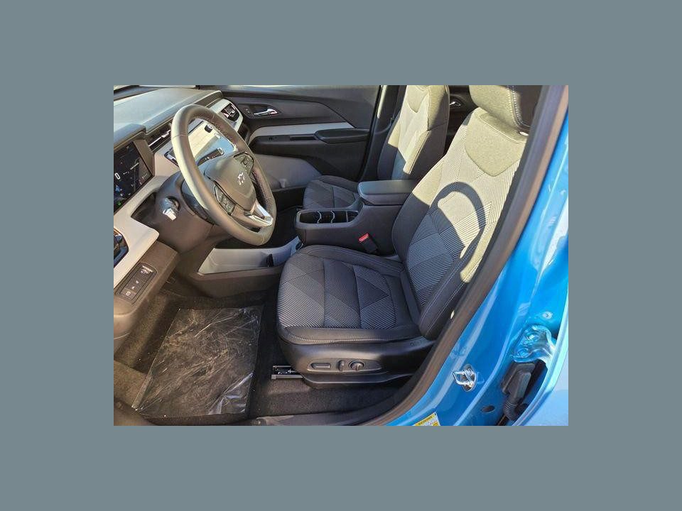 2027 Chevrolet Bolt LT FWD