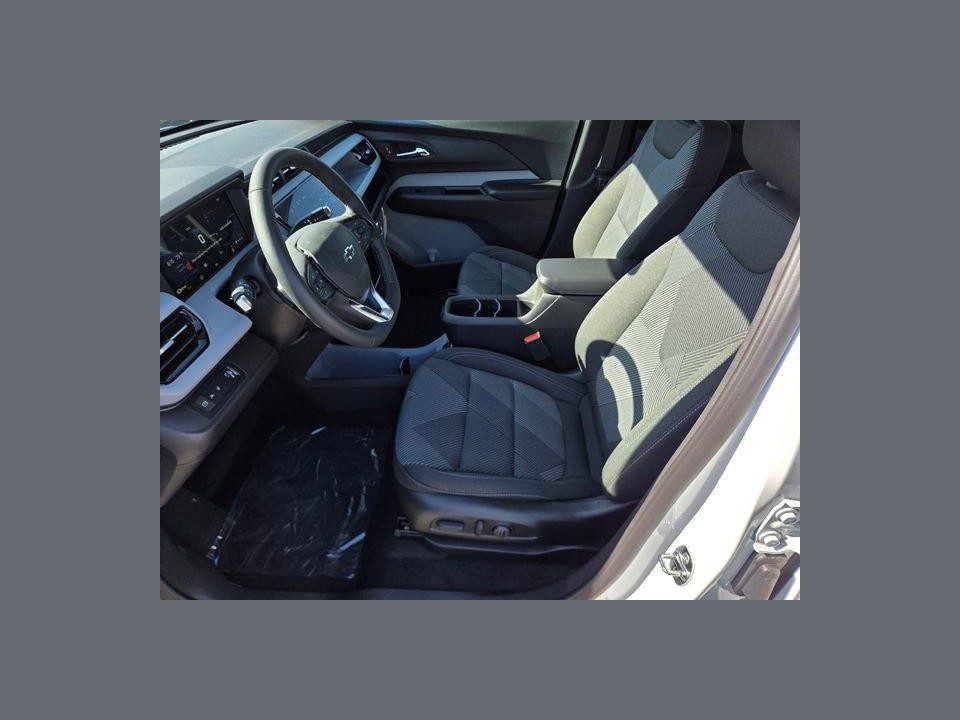 2027 Chevrolet Bolt LT FWD
