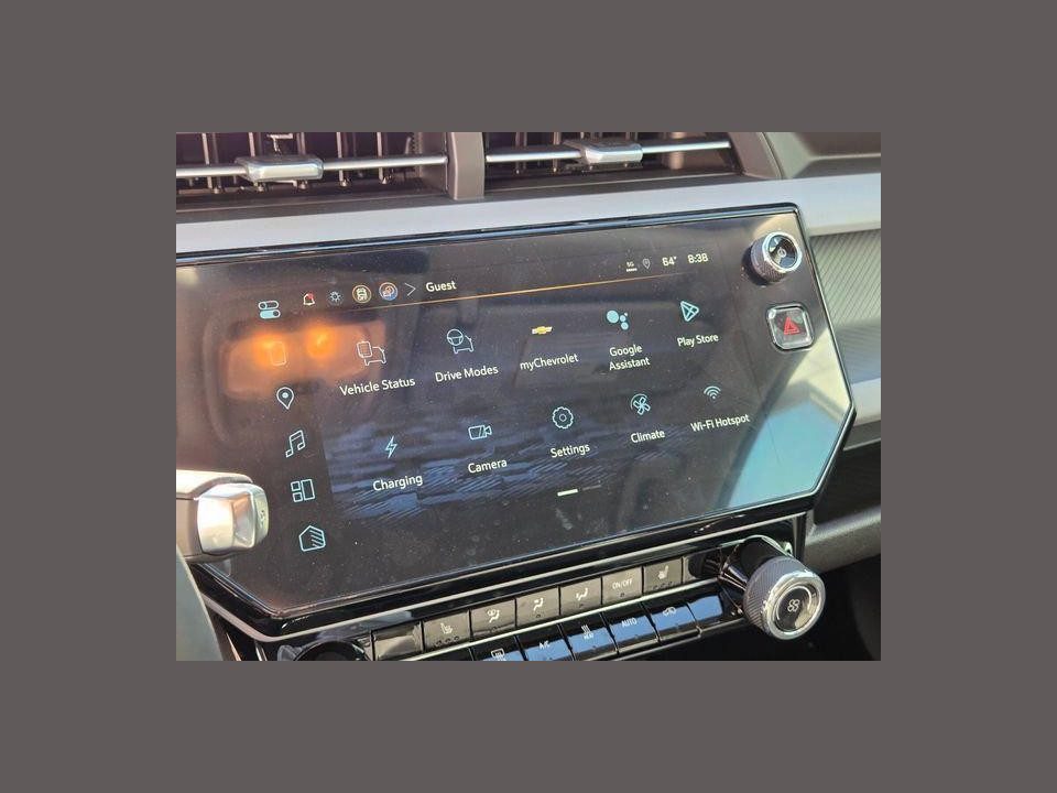 2027 Chevrolet Bolt LT FWD