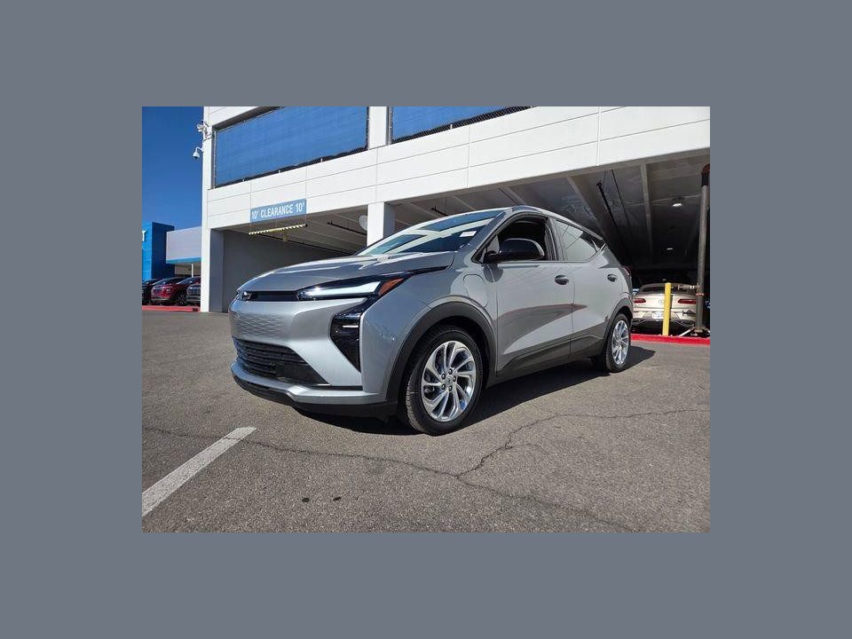 2027 Chevrolet Bolt LT FWD