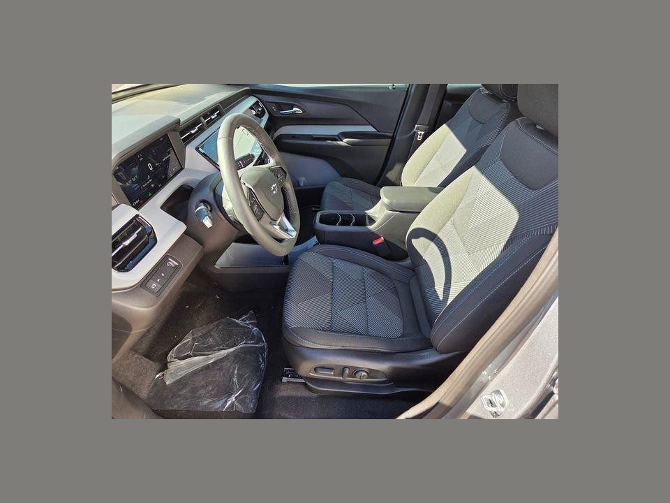 2027 Chevrolet Bolt LT FWD
