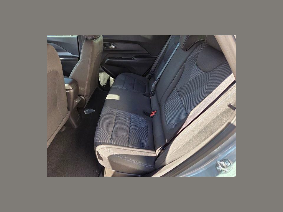 2027 Chevrolet Bolt LT FWD