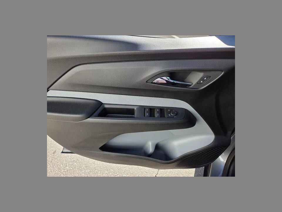 2027 Chevrolet Bolt LT FWD