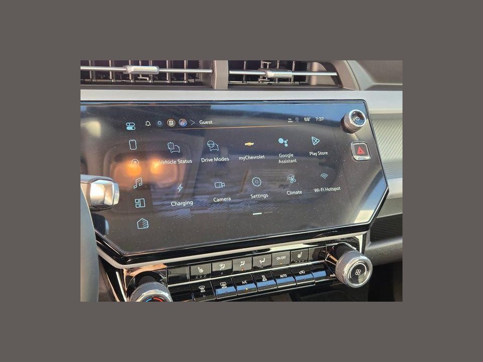 2027 Chevrolet Bolt LT FWD