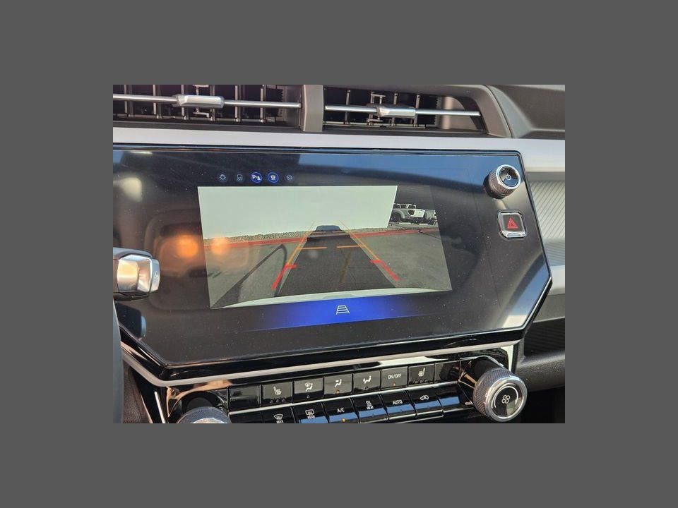 2027 Chevrolet Bolt LT FWD