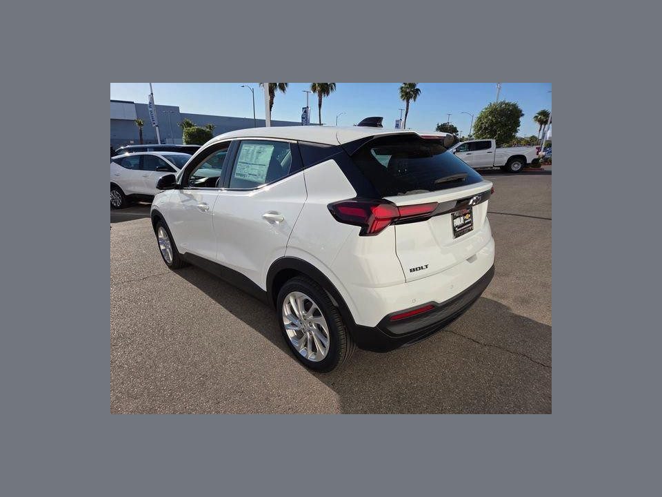 2027 Chevrolet Bolt LT FWD
