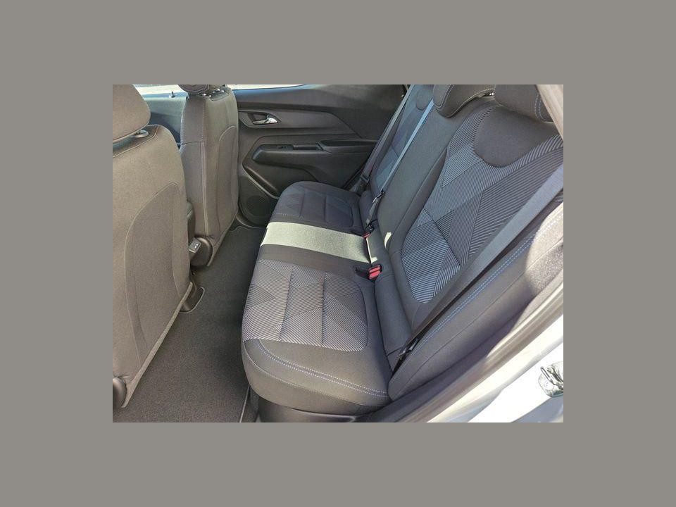 2027 Chevrolet Bolt LT FWD
