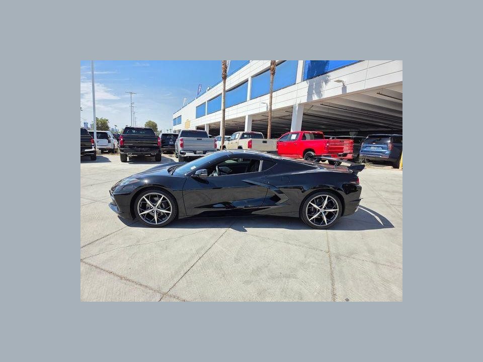 2023 Chevrolet Corvette Stingray RWD Coupe 2LT