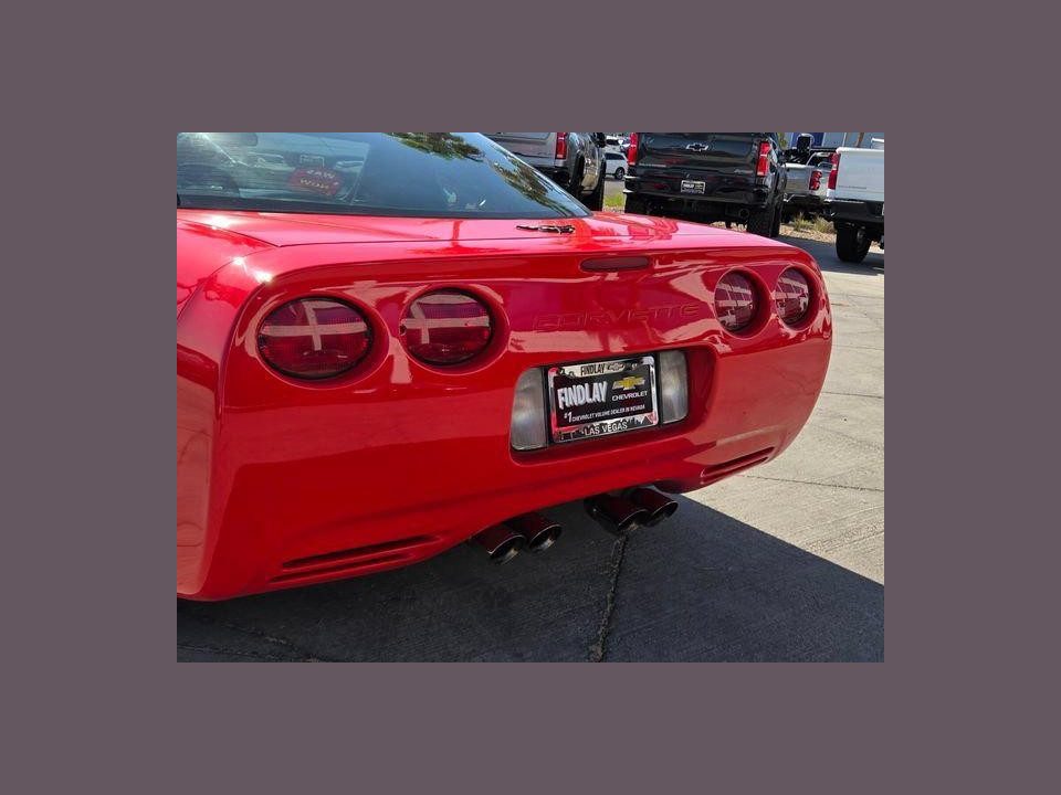 2004 Chevrolet Corvette Base