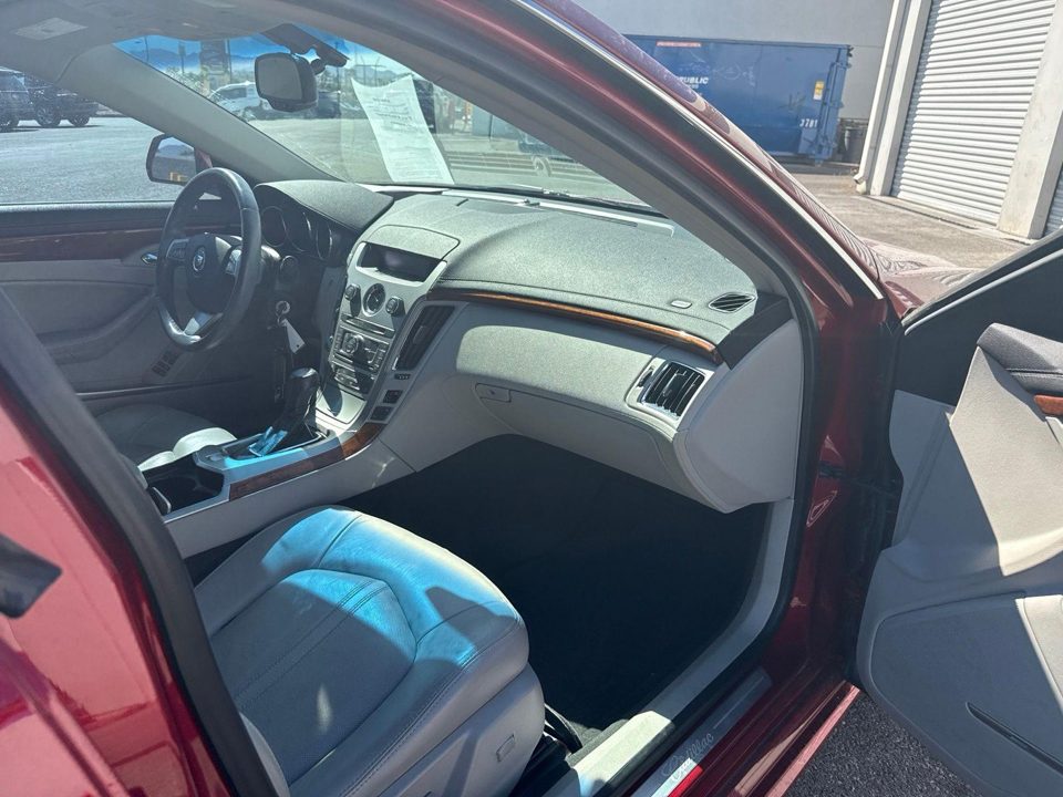 2010 Cadillac CTS Sedan Luxury