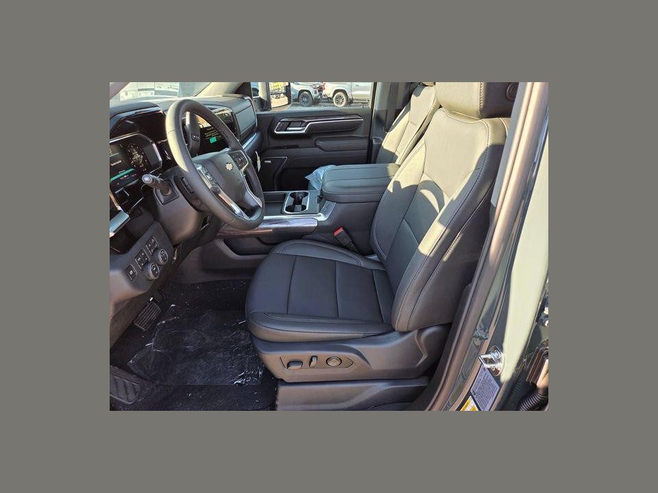 2026 Chevrolet Silverado 2500 HD Crew Cab, Standard Bed, LTZ, 4WD