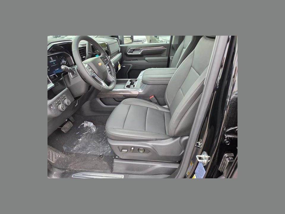 2026 Chevrolet Silverado 2500 HD Crew Cab, Standard Bed, LTZ, 4WD