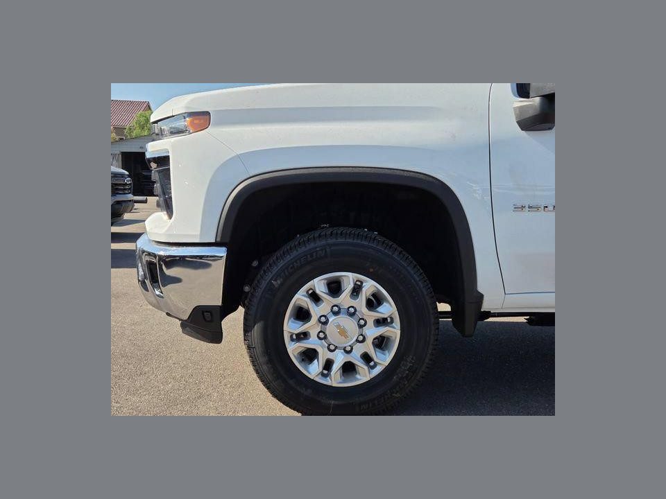 2026 Chevrolet Silverado 3500 HD Crew Cab, Long Bed, LT Dual Rear Wheel, RWD