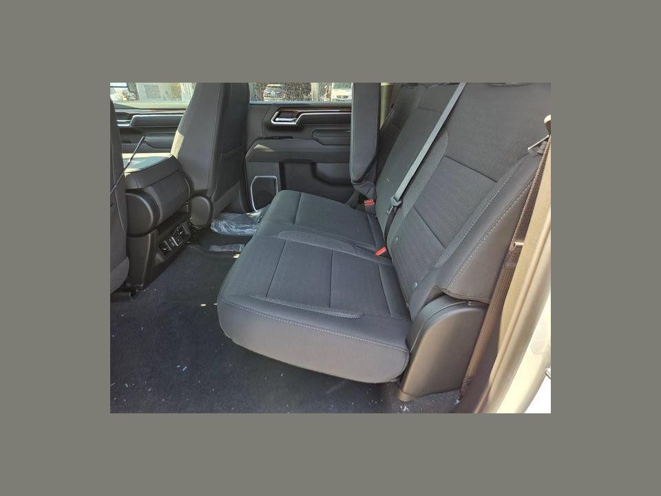 2026 Chevrolet Silverado 3500 HD Crew Cab, Long Bed, LT Dual Rear Wheel, RWD