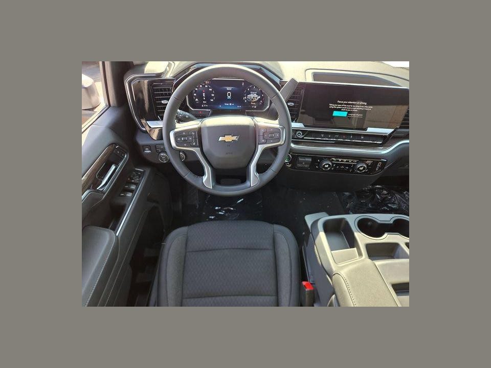 2026 Chevrolet Silverado 3500 HD Crew Cab, Long Bed, LT Dual Rear Wheel, RWD