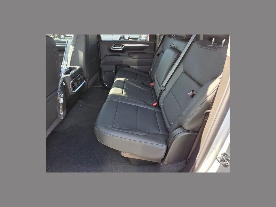 2026 Chevrolet Silverado 3500 HD Crew Cab, Long Bed, LTZ Dual Rear Wheel, RWD