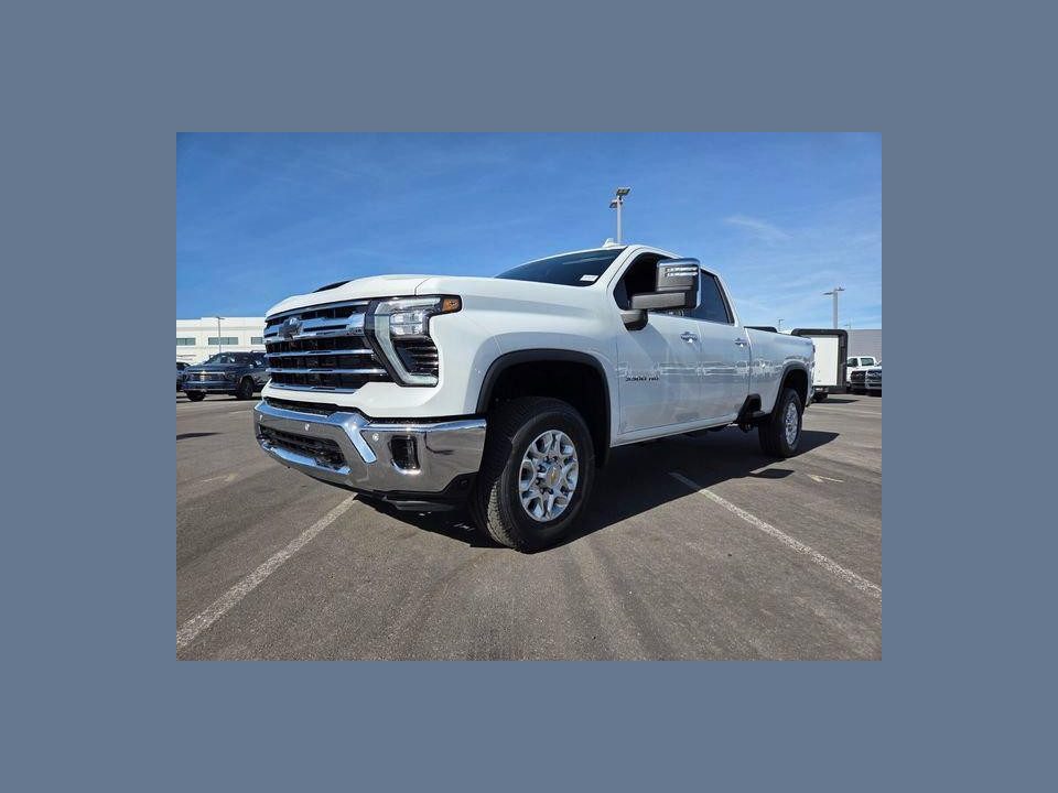 2026 Chevrolet Silverado 3500 HD Crew Cab, Long Bed, LTZ Dual Rear Wheel, RWD