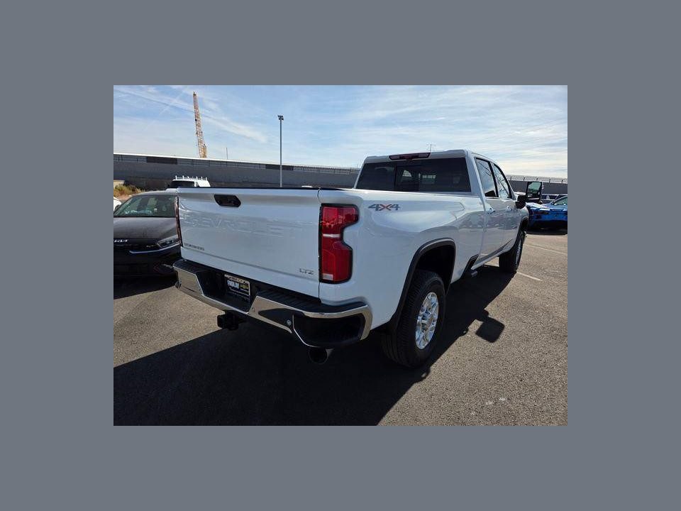 2026 Chevrolet Silverado 3500 HD Crew Cab, Long Bed, LTZ Dual Rear Wheel, RWD