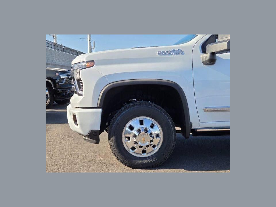 2026 Chevrolet Silverado 3500 HD Crew Cab, Long Bed, High Country Dual Rear Wheel, RWD