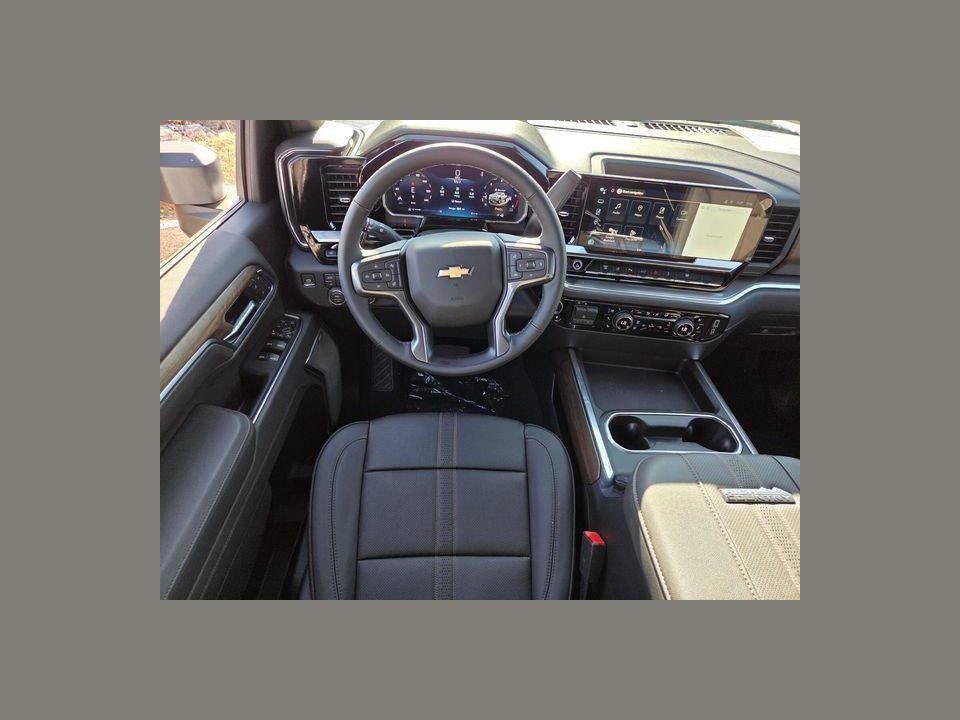 2026 Chevrolet Silverado 3500 HD Crew Cab, Long Bed, High Country Dual Rear Wheel, RWD