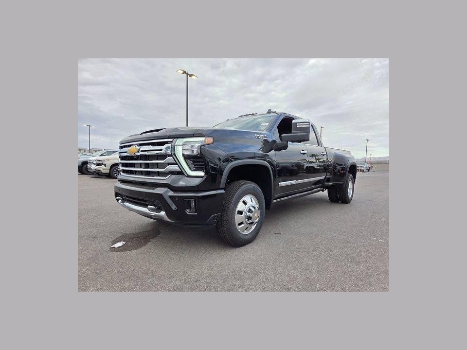 2026 Chevrolet Silverado 3500 HD Crew Cab, Long Bed, High Country Dual Rear Wheel, RWD