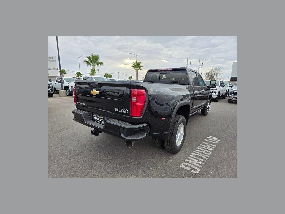 2026 Chevrolet Silverado 3500 HD Crew Cab, Long Bed, High Country Dual Rear Wheel, RWD