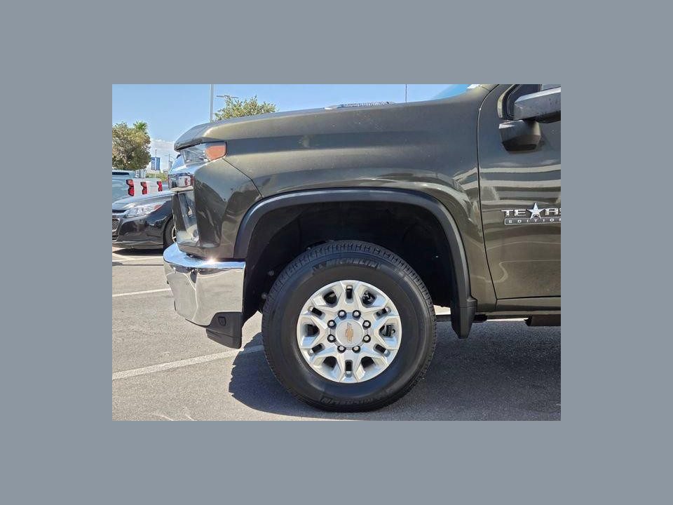 2023 Chevrolet Silverado 3500HD 4WD Crew Cab Long Bed LT