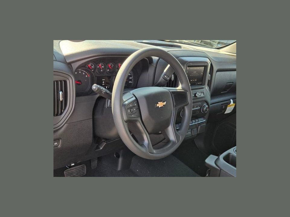2026 Chevrolet Silverado 1500 2WD Crew Cab Short Bed Custom
