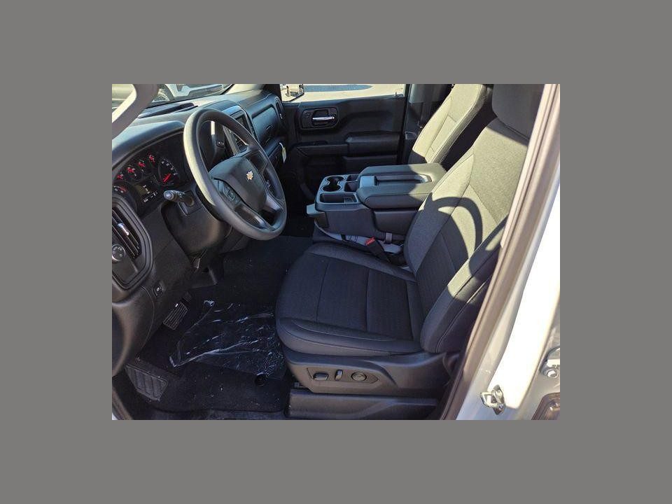 2026 Chevrolet Silverado 1500 2WD Crew Cab Short Bed Custom
