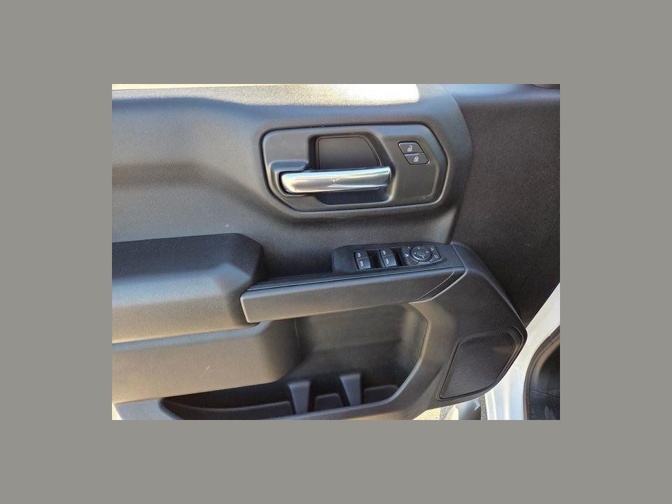 2026 Chevrolet Silverado 1500 2WD Crew Cab Short Bed Custom