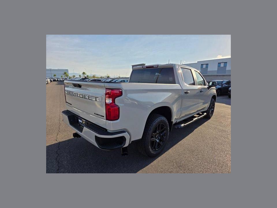 2026 Chevrolet Silverado 1500 2WD Crew Cab Short Bed Custom