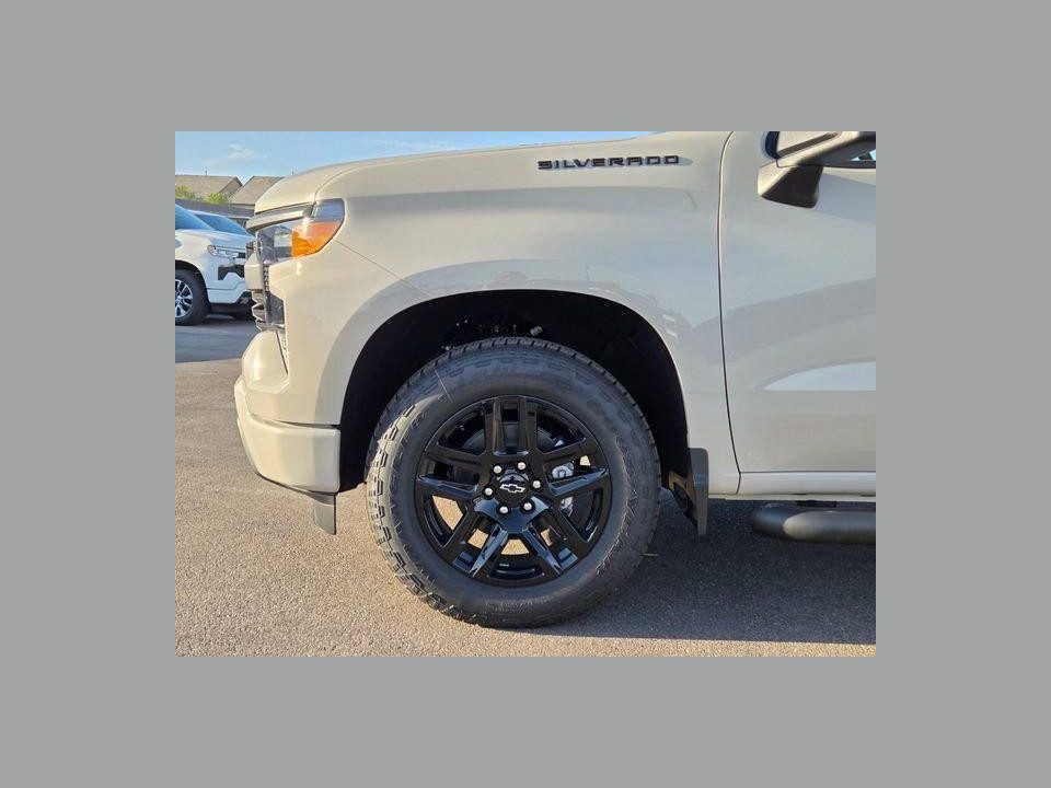 2026 Chevrolet Silverado 1500 2WD Crew Cab Short Bed Custom