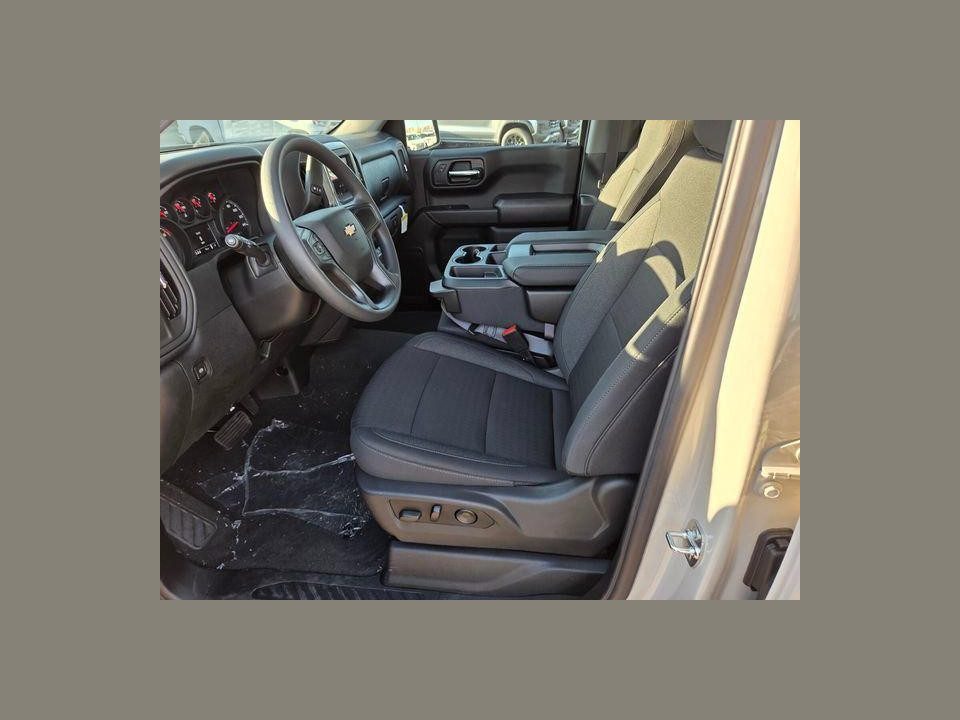 2026 Chevrolet Silverado 1500 2WD Crew Cab Short Bed Custom