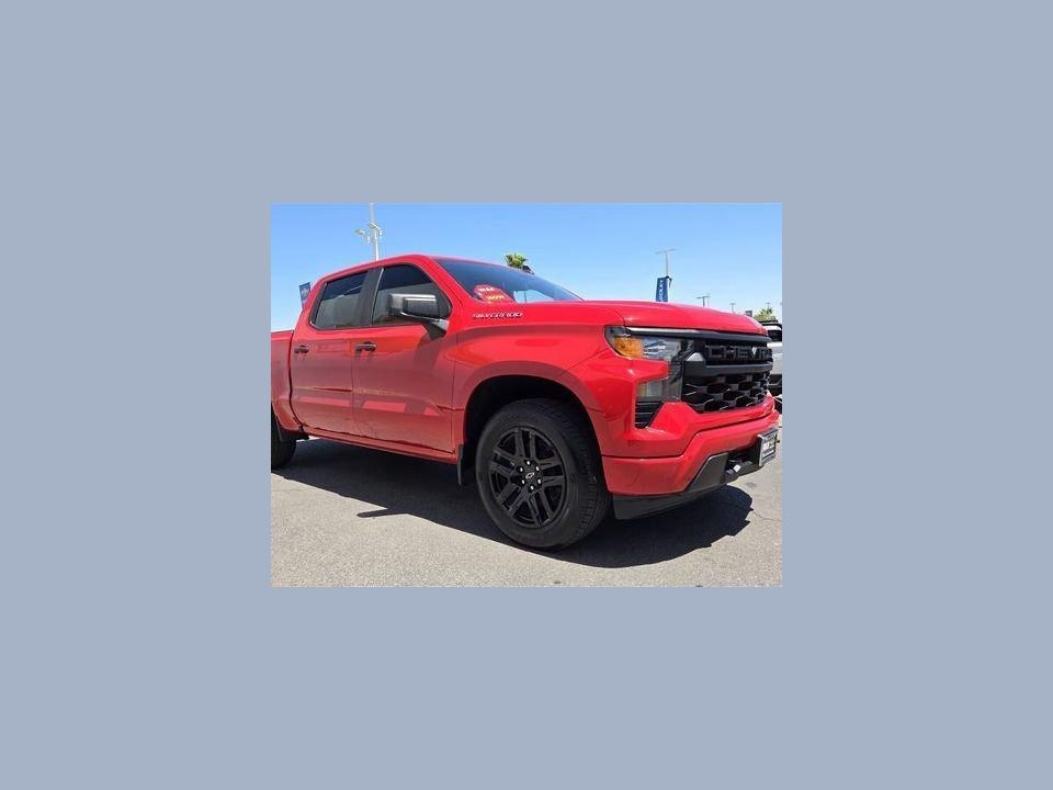 2023 Chevrolet Silverado 1500 2WD Crew Cab Short Bed Custom