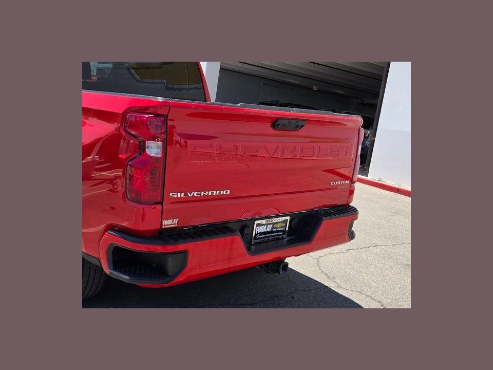 2023 Chevrolet Silverado 1500 2WD Crew Cab Short Bed Custom