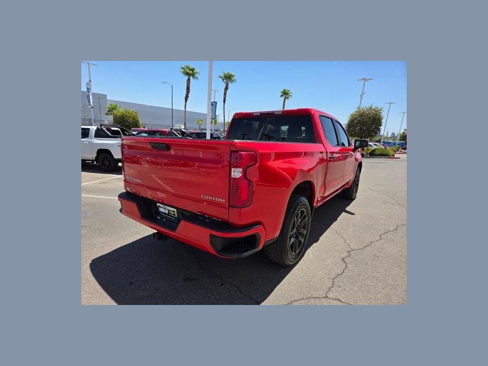 2023 Chevrolet Silverado 1500 2WD Crew Cab Short Bed Custom
