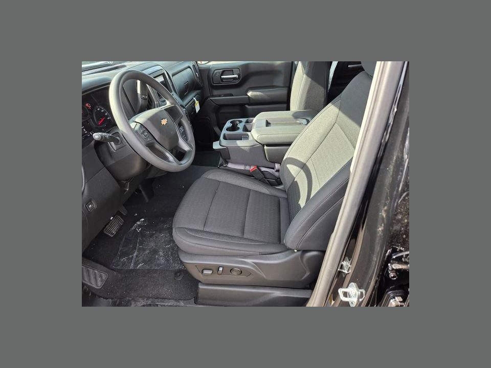 2026 Chevrolet Silverado 1500 2WD Crew Cab Short Bed Custom