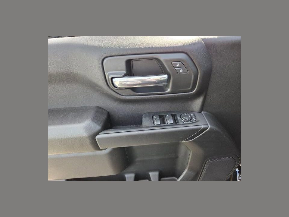 2026 Chevrolet Silverado 1500 2WD Crew Cab Short Bed Custom