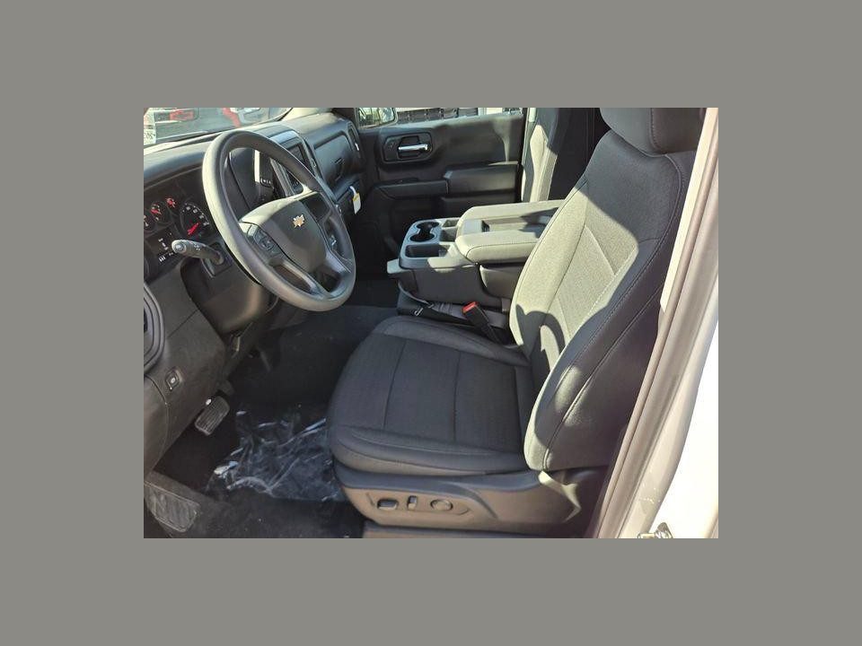2026 Chevrolet Silverado 1500 2WD Crew Cab Short Bed Custom