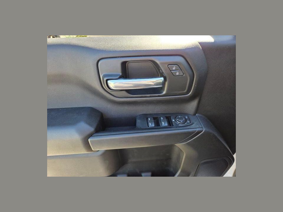 2026 Chevrolet Silverado 1500 2WD Crew Cab Short Bed Custom