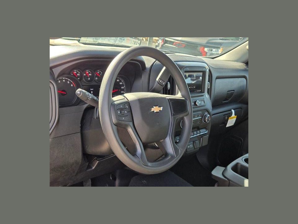 2026 Chevrolet Silverado 1500 2WD Crew Cab Short Bed Custom