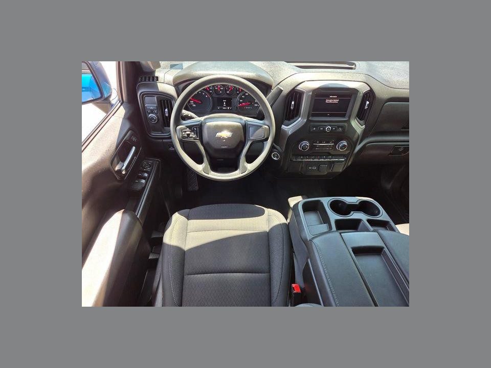 2023 Chevrolet Silverado 1500 2WD Crew Cab Short Bed Custom