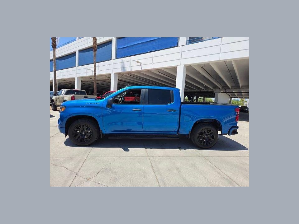 2023 Chevrolet Silverado 1500 2WD Crew Cab Short Bed Custom