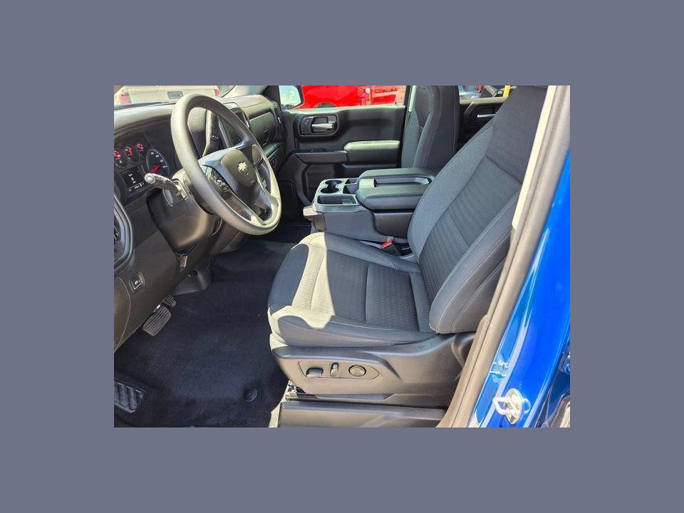 2023 Chevrolet Silverado 1500 2WD Crew Cab Short Bed Custom