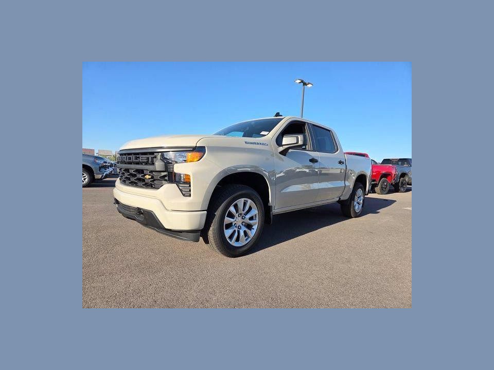 2026 Chevrolet Silverado 1500 4WD Crew Cab Short Bed Custom